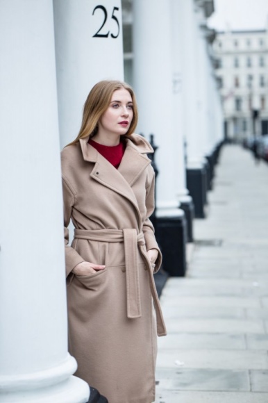 Klasyka zawsze w modzie. Co kupić na wyprzedaży żeby później nie żałować? Moda, LIFESTYLE - Zimowe wyprzedaże trwają w najlepsze. To okres, w trakcie którego zdarza nam się kupić coś tylko dlatego, że jest w promocji. Jak nie dać się ponieść wielkim promocjom i na co warto zwrócić uwagę podczas obniżek?