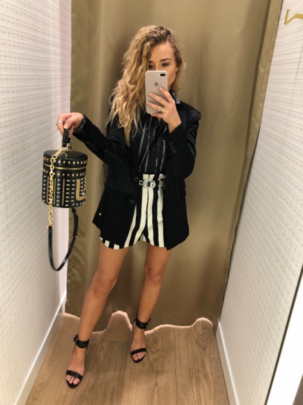 #KLIFING - Klif prezentuje modę LIVE i wspiera sprzedaż online swoich najemców Moda, LIFESTYLE - Galeria i Dom Mody Klif zapraszają na prezentacje modowe oferty swoich najemców: PINKO, Charme i 10days – w sieci. Klienci będą mogli najnowsze kolekcje i wygrać karty podarunkowe. Pierwszy pokaz już 6.05. o godz.18:00. Pokazy LIVE poprowadzą znane stylistki.